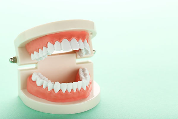 Myths About Adjusting To New Dentures