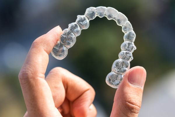 An Invisalign® Dentist Offers Clear Braces Treatment - Alexandria