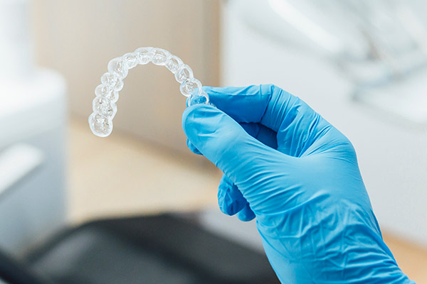 Can Invisalign Be Used for Top and Bottom Teeth? from Alexandria Old Town Dental in Alexandria, VA